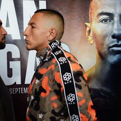 Khan ready to 'go to war' with Vargas