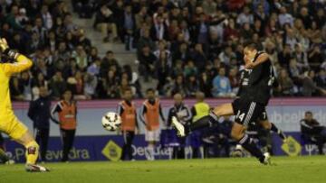 GOL 2-4 de Chicharito