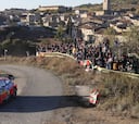 Neuville toma el mando y Sordo aguanta en el podio