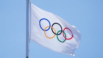 20 July 2021, Japan, Tokyo: An Olympic flag flies at the Beach Volleyball venue ahead of the Tokyo 2020 Olympic Games set to place place between 23 July until 08 August 2021. Photo: Mike Egerton/PA Wire/dpa
 20/07/2021 ONLY FOR USE IN SPAIN