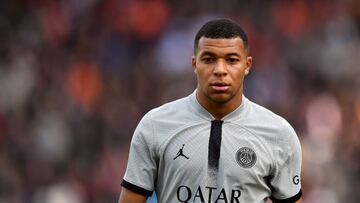 LORIENT, FRANCE - NOVEMBER 06: Kylian Mbappe of Paris Saint-Germain looks on during the Ligue 1 match between FC Lorient and Paris Saint-Germain at Stade Du Moustoir on November 06, 2022 in Lorient, France. (Photo by Aurelien Meunier/Getty Images)