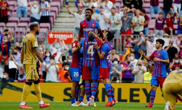 El canterano hered車 el dorsal 10 tras la marcha de Messi al PSG. Tras una grave lesi車n, la temporada pasada, debut車 con su nuevo dorsal contra el Levante y marc車 a los pocos minutos de entrar al campo celebrando el tanto con gran alegr赤a.