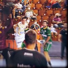 Dos plazas para tres españoles