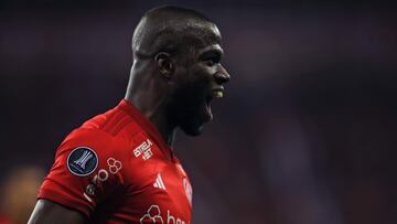 Internacional's Ecuadorian forward Enner Valencia celebrates after scoring his team's first goal during the Copa Libertadores quarterfinals second leg football match between Brazil's Internacional and Bolivia's Bolivar, at the Beira-Rio stadium in Porto Alegre, Brazil, on August 29, 2023. (Photo by SILVIO AVILA / AFP)