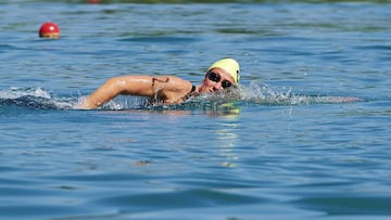 Mireia Belmonte, durante una prueba de 10 kil&oacute;metros de nataci&oacute;n en aguas abiertas.