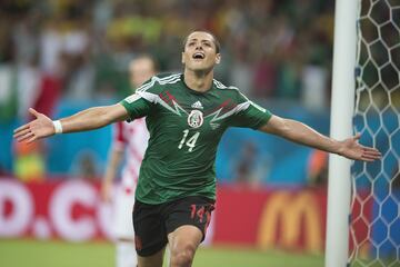 CH14 no fue titular en la Copa del Mundo de Brasil 2014. Sin embargo, a pesar de los pocos minutos de juego, le bastó para sumar su tercer gol en Copas del Mundo. Hizo el tercero ante Croacia en el 3-1 en Recife, al 82’. Con ello, se colocó como el segundo máximo anotador mexicano en Mundiales, junto a Cuauhtémoc Blanco y Rafael Márquez.