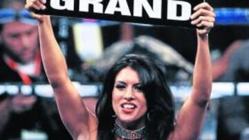 <b>Es ella, la peso welter de Las Vegas</b> Ni siquiera sabemos su nombre, ni tampoco si apoyó a Pacquiao o a Cotto en su pelea por el título del peso welter en la Asociación Mundial de Boxeo. Ganó Pacquiao, que volvió a Filipinas siendo un héroe nacional. Ella ya lo era, heroína de su casa y con un tatuaje de impresión. Ella sí que es grande.