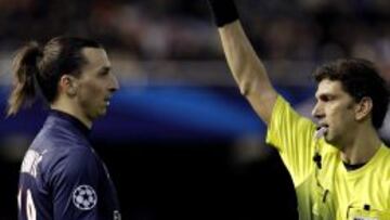 Ibrahimovic, en el momento de su expulsión en el Valencia.