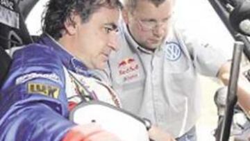 <b>NUEVO DESAFÍO. </b>Sainz, al volante del Volkswagen Touareg.