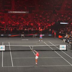 Alcaraz le gana a Nadal la lucha de gigantes en Las Vegas