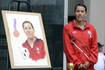 Bronce en trampolín de tres metros en Londres 2012, Laura quedó embarazada previo a los Juegos Olímpicos de Río 2016.