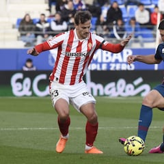 Dos penaltis sacan al Huesca de la crisis