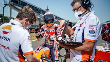 "Marc M¨¢rquez ridiculiz¨® al resto en Jerez con su remontada"
