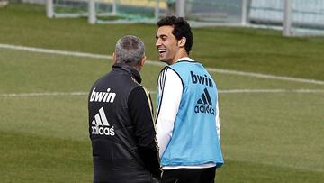 13/04/12  entrenamiento del real madrid    
 MOURINHO ARBELOA