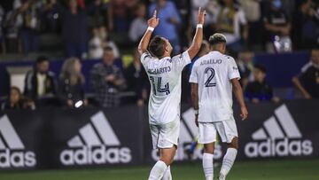 Javier Hernández scores 15th goal in Major League Soccer