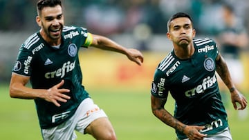 Scolari's Palmeiras ease into Libertadores semi final