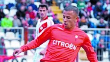 <b>¿SE QUEDA O SE VA? </b>Ghilas guarda silencio ante su futuro, que cada vez está más lejos de Inglaterra.