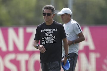 Hace un año, en el mes de junio, el entrenador pereirano volvía a Medellín después de un paso por la selección de Paraguay. Hace unas semanas renovó su contrato.