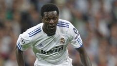 Adebayor, en un partido con el Real Madrid.