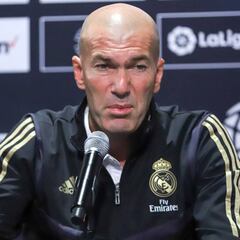 Zidane no quiere saber nada de James: "Es asunto del club..."
