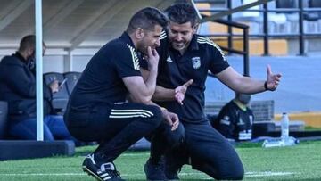 Fernando Estévez entrenando al CD Badajoz durante un partido de la temporada 2021/2022.