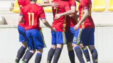 Los goles de Aarón y Mayoral guían a España contra Grecia