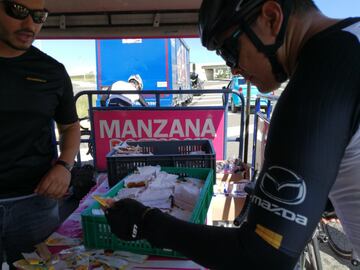 El calor de Barranquilla, el río Magdalena, el mar Caribe y 1500 aficionados rodaron junto a Peter Sagan en el gran fondo que pone fin a su visita a Colombia.