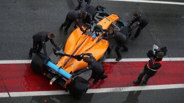 F1 Formula One - Formula One Test Session - Circuit de Barcelona-Catalunya, Montmelo, Spain - February 28, 2018   Fernando Alonso of McLaren during testing   REUTERS/Albert Gea