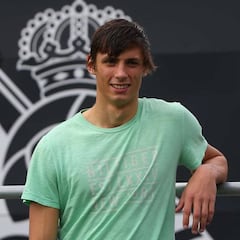 Le Normand da el sí a España