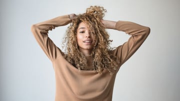 ¿'Curly hair'? Sigue estos pasos y logra el cabello rizado perfecto de forma natural