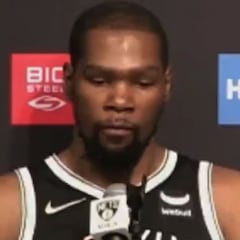 Es la pregunta más rara que le han hecho nunca a Durant... pero tenía truco: miren su cara
