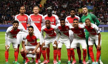 (Back L-R) Monaco's Brazilian defender Fabinho, Monaco's Polish defender Kamil Glik, Monaco's French midfielder Tiemoue Bakayoko, Monaco's Brazilian defender Jemerson, Monaco's Croatian goalkeeper Danijel Subasic, (L-R) Monaco's Portuguese midfielder Bern