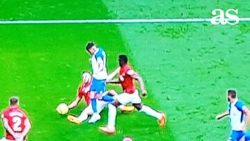 El VAR anula el primer penalti del Atlético en Liga: “El árbitro solo ha visto una imagen parcial...”