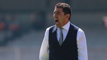 El antiguo entrenador de Pumas se une a la legión de entrenadores en Centroamérica tras la también reciente llegada de José Luis Trejo