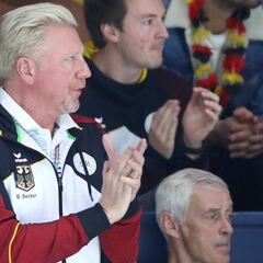 Boris Becker felicitó a Barrios y Tabilo por su debut en la Davis