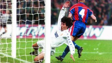 Zamorano, en el 5-0 al Barça en 1995.