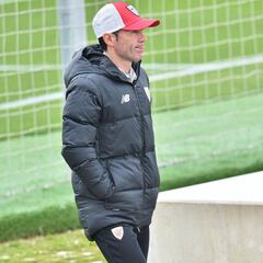 Marcelino: "Estoy jodido porque ganamos poco"