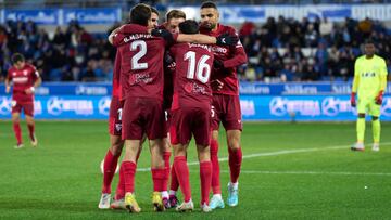 Los viejos rockeros meten al Sevilla en cuartos