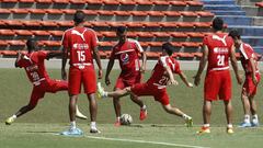 Macías, entre 6 y 8 meses fuera por lesión de rodilla