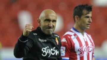 Abelardo, entrenador del Sporting.