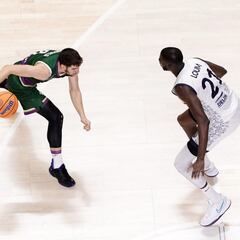 El mejor Unicaja se bate con el Barcelona por el tercer puesto