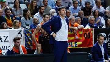 Álex Mumbrú, esta temporada como entrenador del Valencia Basket.