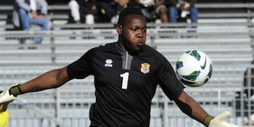 La última vez que defendió la camiseta del Congo, fue en las eliminatorias de Rusia 2018, pero en 2015 contra Burundi.