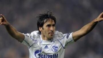 <b>EUFÓRICO. </b>Raúl dice haber rejuvenecido en el Schalke.