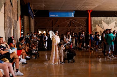 Un mar de disfraces y sonrisas transforma la Comic Con en una verdadera celebración de la imaginación.