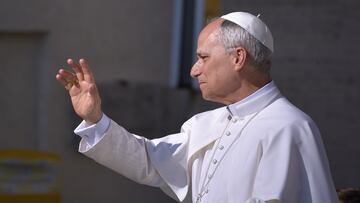El Papa León XIV recorre la plaza de San Pedro en Papamóvil por primera vez antes de la misa de inicio de su Pontificado, a 17 de mayo de 2025, en Ciudad del Vaticano. Con esta ceremonia se marca el inicio del ministerio petrino del estadounidense Robert Prevost, el Papa León XIV. Prevost se convierte así en el 267 Pontífice de la Iglesia tras el fallecimiento el pasado 21 de abril del Papa Francisco. Se espera la presencia de más de 150 delegaciones internacionales y cerca de 200.000 fieles.
18 MAYO 2025;MISA;PONTIFICADO;PAPA;LEÓN XIV;CEREMONIA;CELEBRACIÓN;RELIGIÓN
Stefano Spaziani / Europa Press
18/05/2025