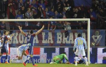 1-0. Arruabarrena marcó el único tanto del encuentro.