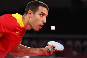 Álvaro Robles ya está en segunda ronda tras vencer ante el argentino Gastón Alto en cuatro sets (8-11, 11-4, 14-12, 11-2 y 11-7). 