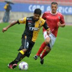 Coquimbo triunfa en el clásico y queda líder de su grupo