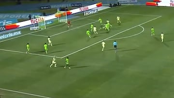 Un chileno sigue imparable en México: ¡tremendo gol!